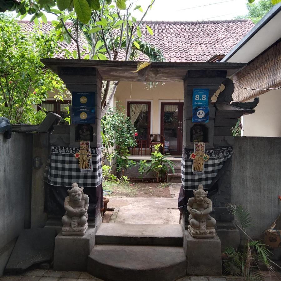 Pondok Aldi Hostel Amed Exteriör bild