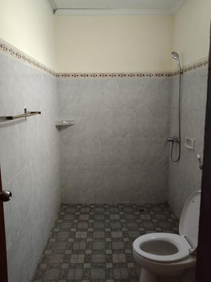 Pondok Aldi Hostel Amed Exteriör bild