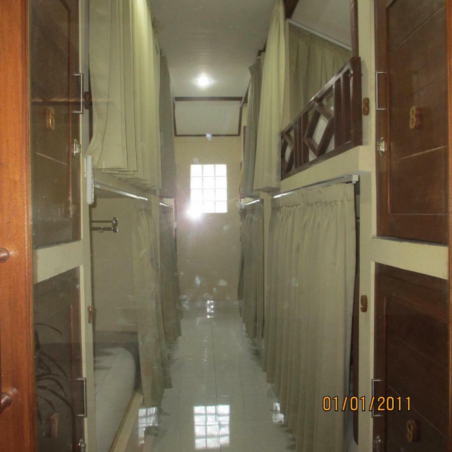 Pondok Aldi Hostel Amed Exteriör bild