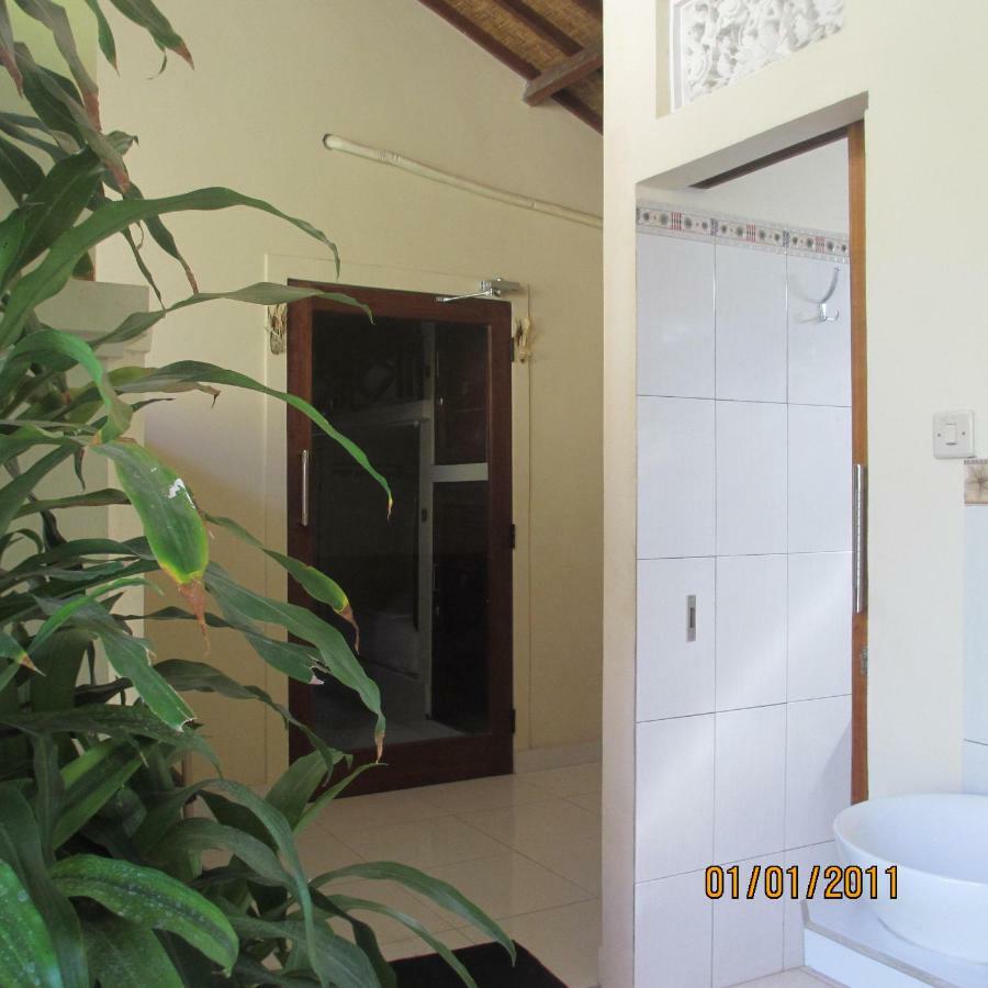 Pondok Aldi Hostel Amed Exteriör bild
